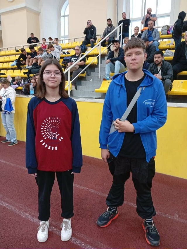 Молодëжный клуб «Ленинградец, ВПК «Честь имею» и Волонтёры Победы стали частью масштабного события – фестиваля «Работайте, братья»