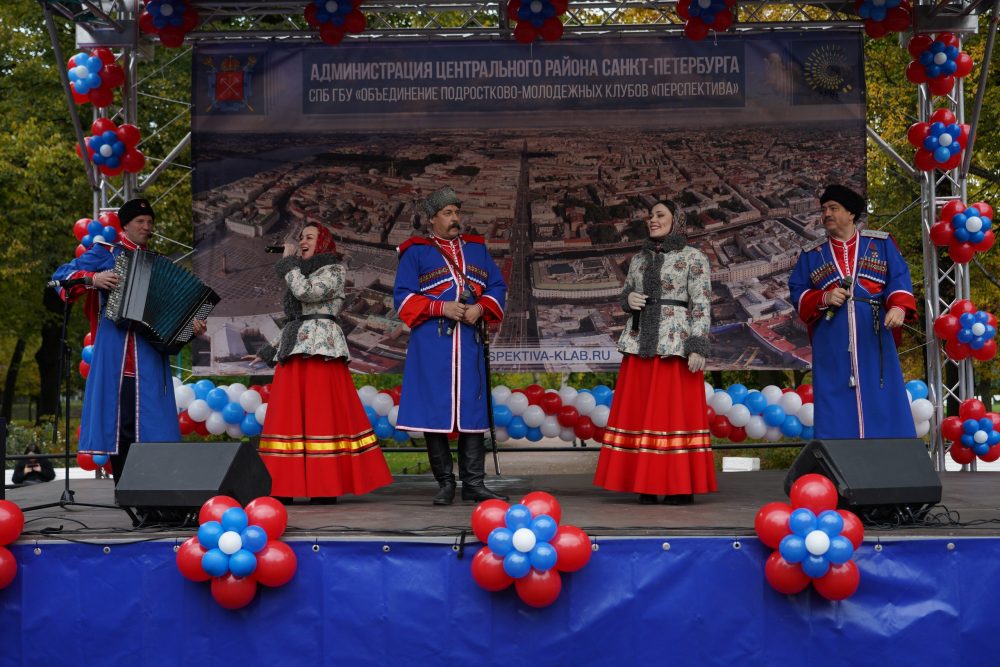 «Многонациональный Петербург» покорил Таврический сад