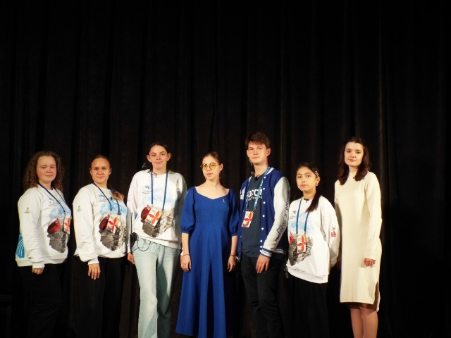 Главный урок 2025 года: настоящее волшебство творят не одиночки, а сплочённые команды.